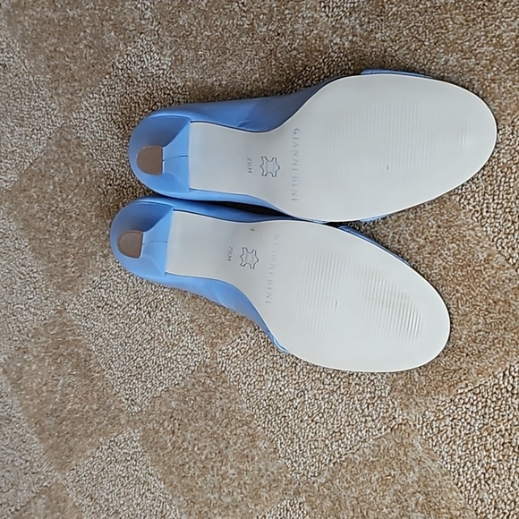 Gianni Bini Heels Womens 7.5 Blue Leather Slip On Peep Toe - Picture 7 of 8